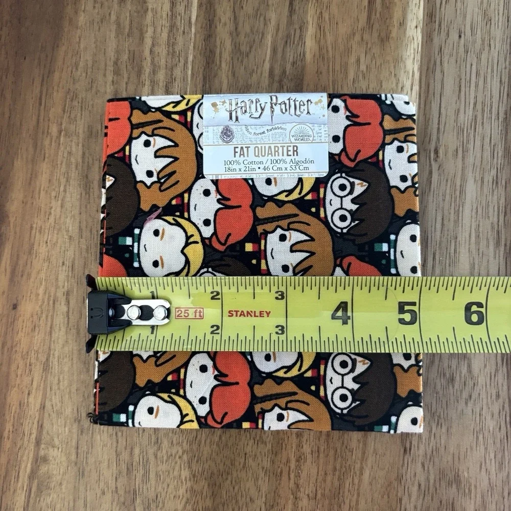 1 HARRY POTTER WIZARDING WORLD FAT QUARTER FABRIC 18